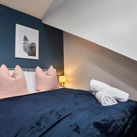 بيت للعطل Perfect Contractor House In With 6 Beds By Purestay - 7 Nights Min! ليدز