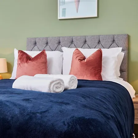 بيت للعطل Perfect Contractor House In With 6 Beds By Purestay - 7 Nights Min! ليدز